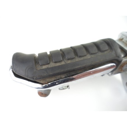 SUPPORTO COMPLETO DI PEDANA ANTERIORE PILOTA SINISTRA HONDA VF 750 C 1985