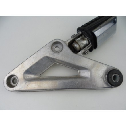SUPPORTO COMPLETO DI PEDANA POSTERIORE PASSEGGERO SINISTRA HONDA VF 750 C 1985