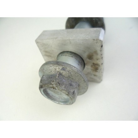 ASSE RUOTA PERNO ASSIALE CERCHIO POSTERIORE CON BOCCOLE KAWASAKI VERSYS 650 2009