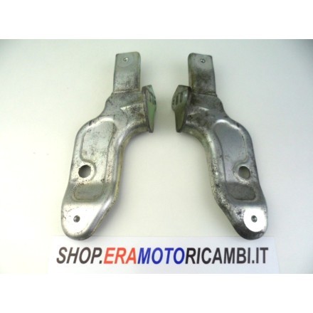 COPPIA STAFFE SUPPORTI PEDANE POSTERIORI PASSEGGERO SUZUKI AN 400 BURGMAN 2007