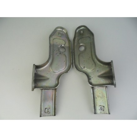 COPPIA STAFFE SUPPORTI PEDANE POSTERIORI PASSEGGERO SUZUKI AN 400 BURGMAN 2007