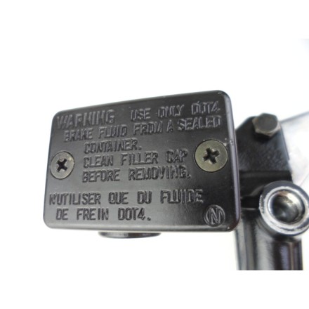 NISSIN POMPA FRENO ANTERIORE CON LEVA DESTRA OEM SUZUKI AN 400 BURGMAN 2007