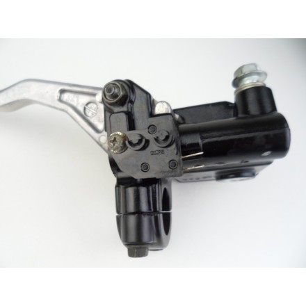 NISSIN POMPA FRENO ANTERIORE CON LEVA DESTRA OEM SUZUKI AN 400 BURGMAN 2007