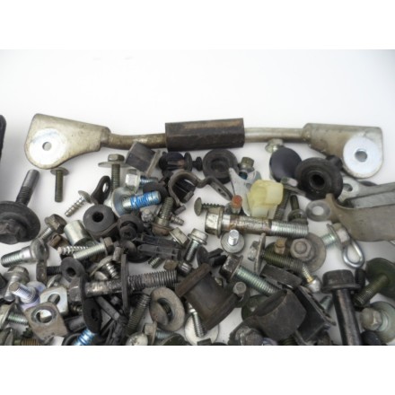 KIT VITERIA BULLONERIA PERNI VITI DADI BULLONI SUZUKI AN 400 BURGMAN 2007