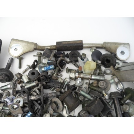 KIT VITERIA BULLONERIA PERNI VITI DADI BULLONI SUZUKI AN 400 BURGMAN 2007