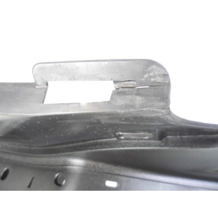 48121-05H0 COPPIA PLASTICHE PEDANE POGGIA PIEDI OEM SUZUKI AN 400 BURGMAN 2007