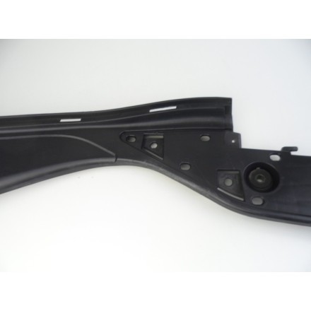 PLASTICHE INFERIORI RIVESTIMENTI PEDANE POGGIA PIEDI SUZUKI BURGMAN 400 AN 2005