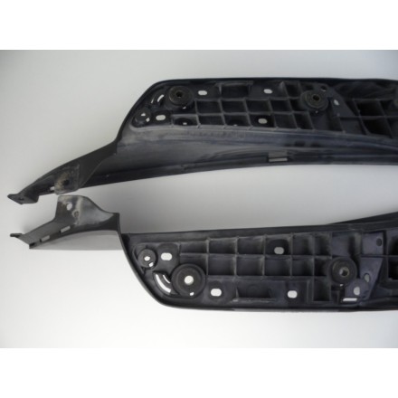 PLASTICHE INFERIORI RIVESTIMENTI PEDANE POGGIA PIEDI SUZUKI BURGMAN 400 AN 2005