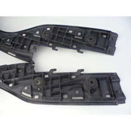 PLASTICHE INFERIORI RIVESTIMENTI PEDANE POGGIA PIEDI SUZUKI BURGMAN 400 AN 2005