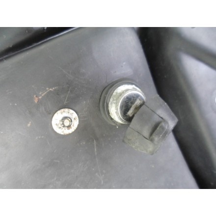 DIS.8212 PARAFANGO POSTERIORE SOTTO SELLA PORTA TARGA APRILIA PEGASO 650 GA 1996