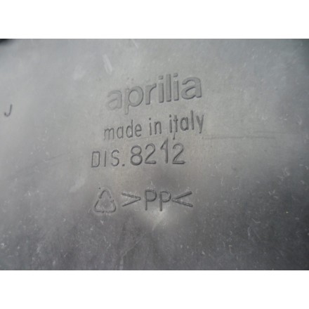 DIS.8212 PARAFANGO POSTERIORE SOTTO SELLA PORTA TARGA APRILIA PEGASO 650 GA 1996