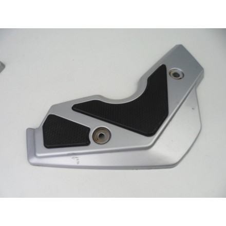 COPPIA COVER FIANCHETTI PLACCHE PEDANE ANTERIORI APRILIA PEGASO 650 STRADA 2008