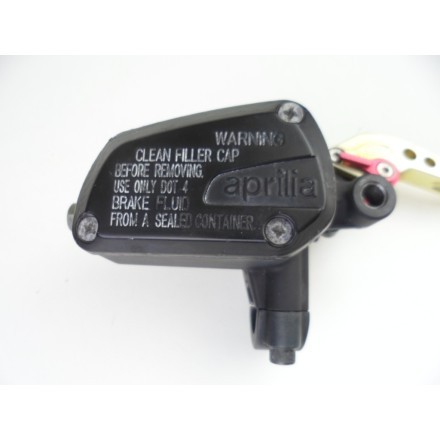 POMPA FRENO ANTERIORE COMPLETA DI LEVA DESTRA E SENSORE APRILIA SHIVER 750 2010