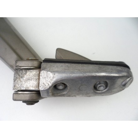 851545 SUPPORTO COMPLETO DI PEDANE LATERALE SINISTRA APRILIA SHIVER 750 2010