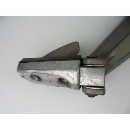 851544 SUPPORTO COMPLETO DI PEDANE LATERALE DESTRA APRILIA SHIVER 750 2010