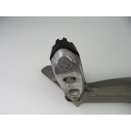 851544 SUPPORTO COMPLETO DI PEDANE LATERALE DESTRA APRILIA SHIVER 750 2010