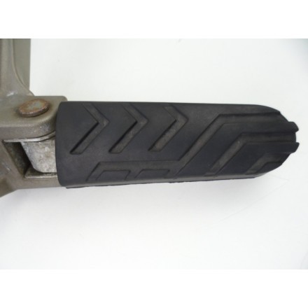 851544 SUPPORTO COMPLETO DI PEDANE LATERALE DESTRA APRILIA SHIVER 750 2010