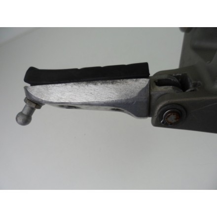 851545 SUPPORTO COMPLETO DI PEDANE LATERALE SINISTRA APRILIA SHIVER 750 2010