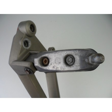 851545 SUPPORTO COMPLETO DI PEDANE LATERALE SINISTRA APRILIA SHIVER 750 2010