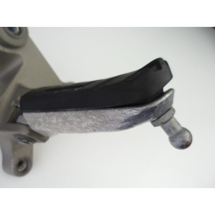 851544 SUPPORTO COMPLETO DI PEDANE LATERALE DESTRA APRILIA SHIVER 750 2010