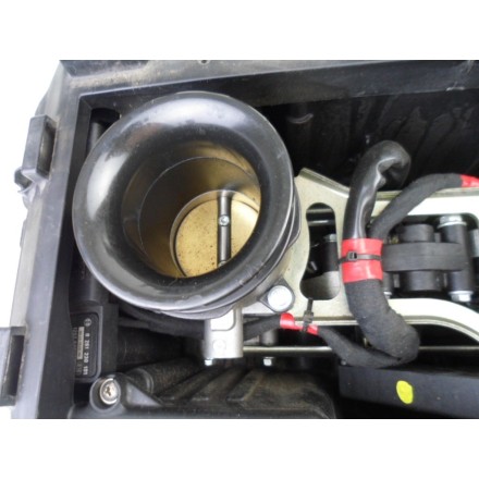 CORPO FARFALLATO CON CENTRALINA E CASSA FILTRO AIRBOX APRILIA SHIVER 750 2010