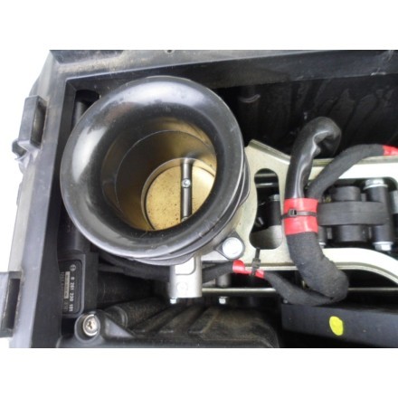 CORPO FARFALLATO CON CENTRALINA E CASSA FILTRO AIRBOX APRILIA SHIVER 750 2010
