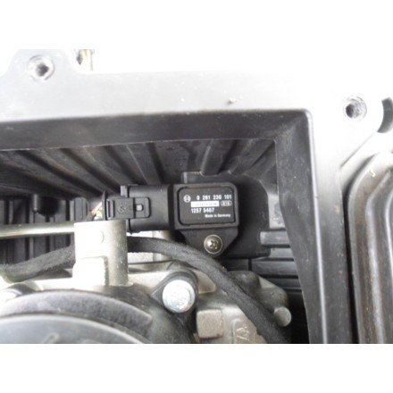 CORPO FARFALLATO CON CENTRALINA E CASSA FILTRO AIRBOX APRILIA SHIVER 750 2010