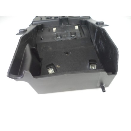 PARAFANGO POSTERIORE INTERNO SOTTO SELLA VANO BATTERIA APRILIA SHIVER 750 2010