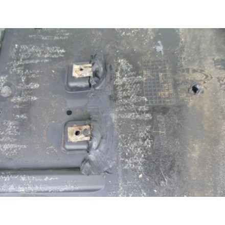 PARAFANGO POSTERIORE INTERNO SOTTO SELLA VANO BATTERIA APRILIA SHIVER 750 2010