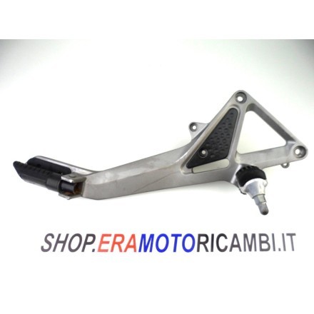 SUPPORTO PEDANA DESTRA COMPLETA DI PEDALINI POGGIA PIEDE HONDA HORNET 600 2001