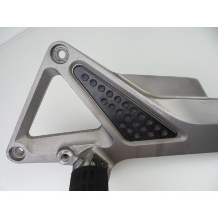 SUPPORTO PEDANA SINISTRA COMPLETA DI PEDALINI POGGIA PIEDE HONDA HORNET 600 2001