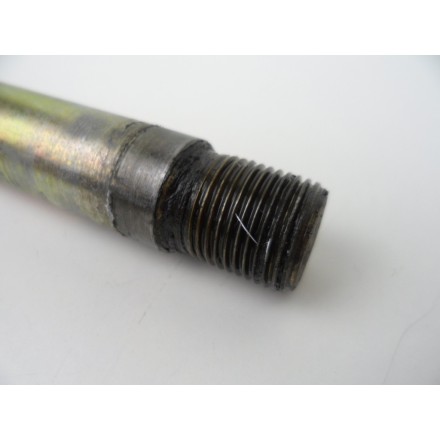 ASSE PERNO FISSAGGIO CERCHIO RUOTA ANTERIORE DUCATI MONSTER 900 1999