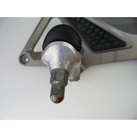 SUPPORTO PEDANA SINISTRA COMPLETA DI PEDALINI POGGIA PIEDE HONDA HORNET 600 2001