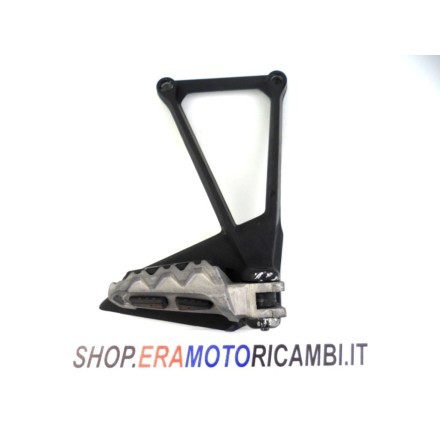 82431691A SUPPORTO CON PEDANA POSTERIORE DESTRA DUCATI MULTISTRADA 1200 S 2010