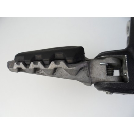 47130161A SUPPORTO MOTORE TELAIO PEDANA SINISTRA DUCATI MULTISTRADA 1200 S 2010