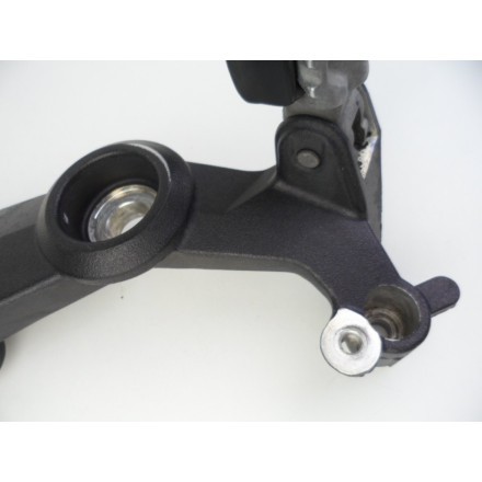 47130161A SUPPORTO MOTORE TELAIO PEDANA SINISTRA DUCATI MULTISTRADA 1200 S 2010