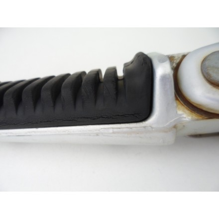 SUPPORTO COMPLETO DI PEDANA POSTERIORE PASSEGGERO DESTRA DUCATI ST3 S ABS 2007