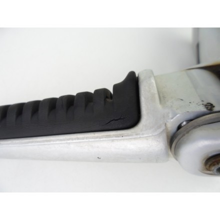 SUPPORTO COMPLETO DI PEDANA POSTERIORE PASSEGGERO SINISTRA DUCATI ST3 S ABS 2007