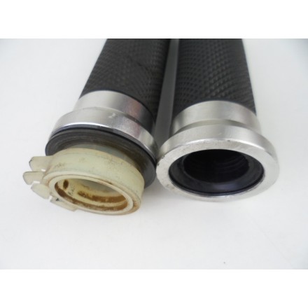 COPPIA MANOPOLE CON COMANDO GAS E CAVO ACCELERATORE APRILIA PEGASO 650 1999