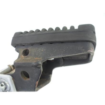 SUPPORTO CON PEDANA GUIDA ANTERIORE PILOTA DESTRA APRILIA PEGASO 650 1999