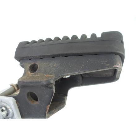 SUPPORTO CON PEDANA GUIDA ANTERIORE PILOTA DESTRA APRILIA PEGASO 650 1999