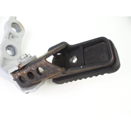 SUPPORTO CON PEDANA GUIDA ANTERIORE PILOTA DESTRA APRILIA PEGASO 650 1999