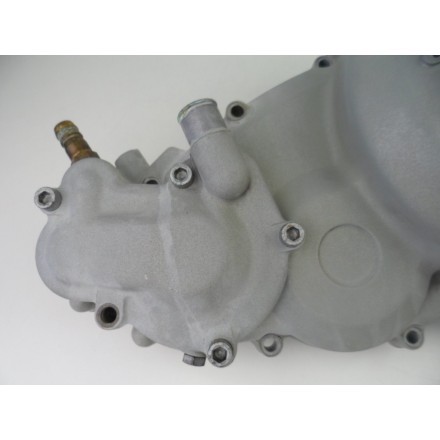 COPERCHIO COVER CARTER FRIZIONE MOTORE CON POMPA ACQUA APRILIA PEGASO 650 1999