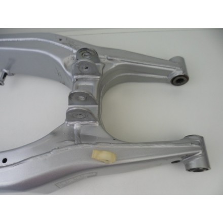 FORCELLONE BRACCIO OSCILLANTE RUOTA POSTERIORE MOTORE APRILIA PEGASO 650 1999