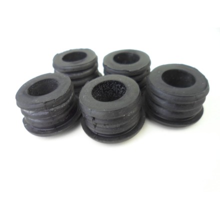 SET x5 TAPPI IN GOMMA COPERCHI TELAIO LATERALI DUCATI MONSTER 695 2007