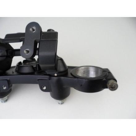 PIASTRA DI STERZO BASE FORCELLA SUPERIORE COMPLETO DI RISER KAWASAKI Z650 2021