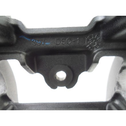 PIASTRA DI STERZO BASE FORCELLA SUPERIORE COMPLETO DI RISER KAWASAKI Z650 2021
