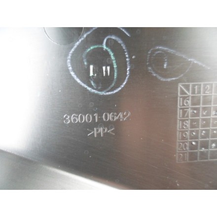 36001-0643 / 36001-0642 COVER TELAIO SOTTO SELLA CENTRALE KAWASAKI Z650 2021