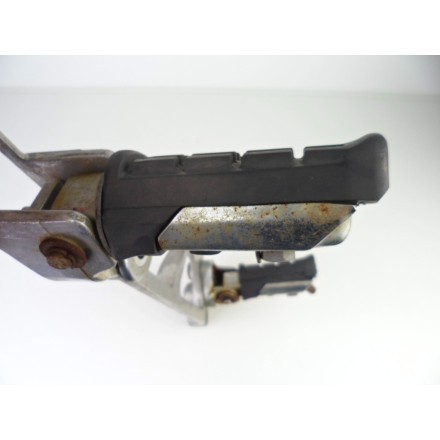 SUPPORTO PEDANA DESTRA COMPLETA DI PEDALINI POGGIAPIEDI HONDA VF 1000 F2 1985