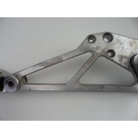 SUPPORTO PEDANA DESTRA COMPLETA DI PEDALINI POGGIAPIEDI HONDA VF 1000 F2 1985